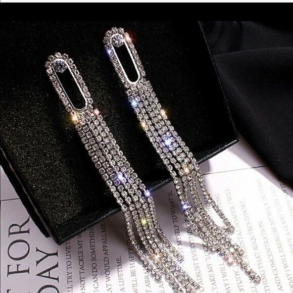 Beautiful Long Tassel Stud Earrings - Picture 1 of 2